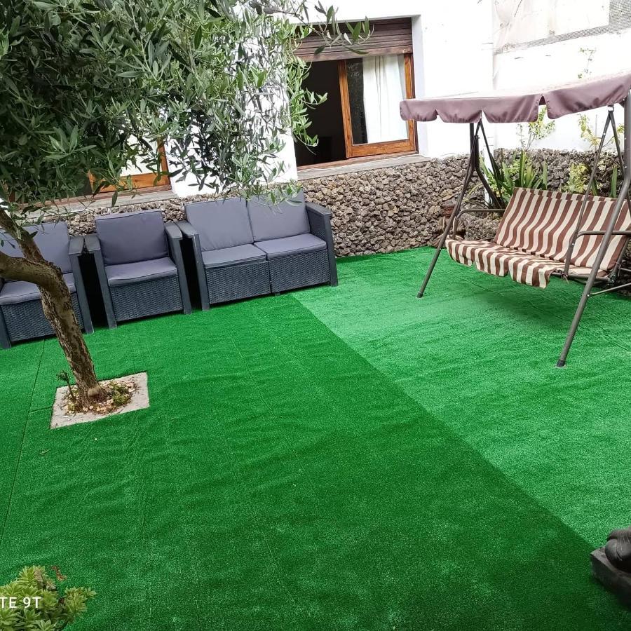Carrer Esparreguera Olot Exterior foto